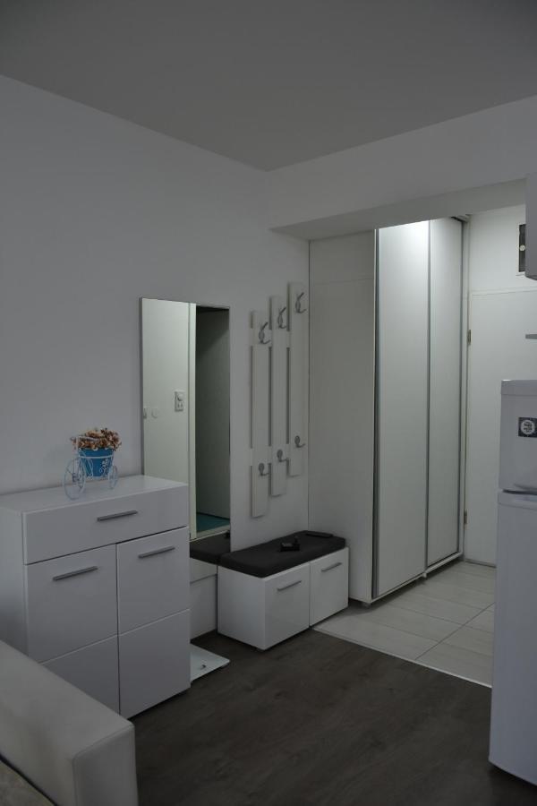 Blue Corner Apartment Skopje Ngoại thất bức ảnh