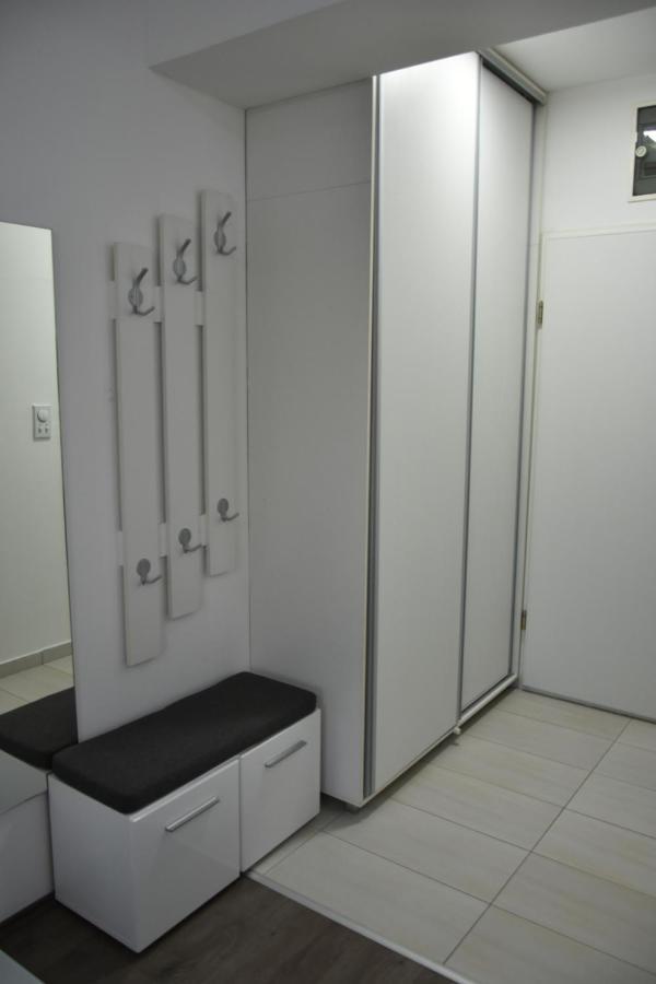 Blue Corner Apartment Skopje Ngoại thất bức ảnh